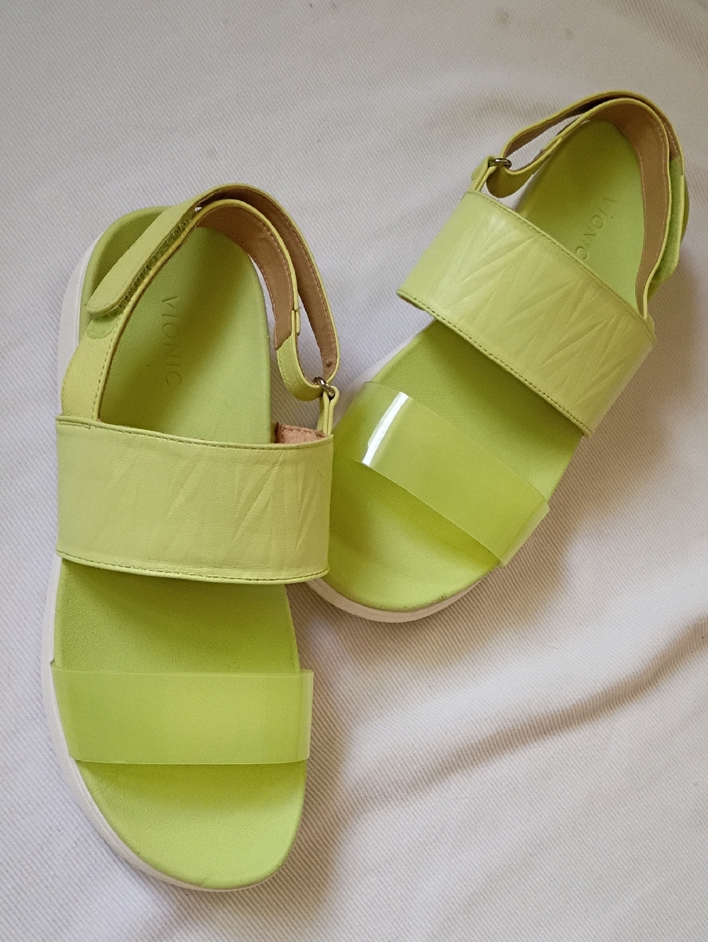 Vionic Karleen Pale Green Platform Sales